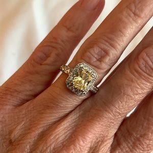 NWT Cubic Zirconia with yellow stone ring sz 7